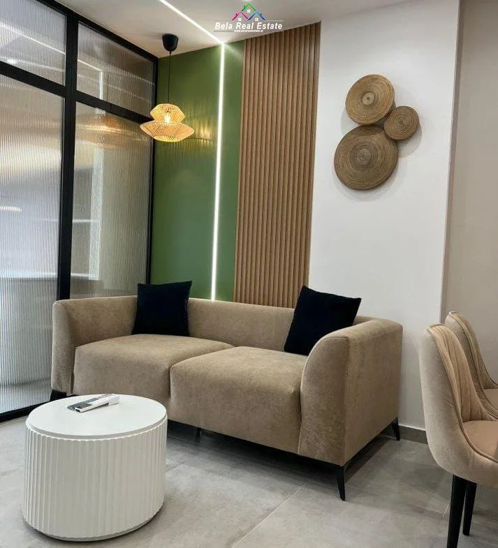 Tirane, affitto appartamento 2+1 Piano 3, 85 m² 830 € (Via Dritan Hoxha)