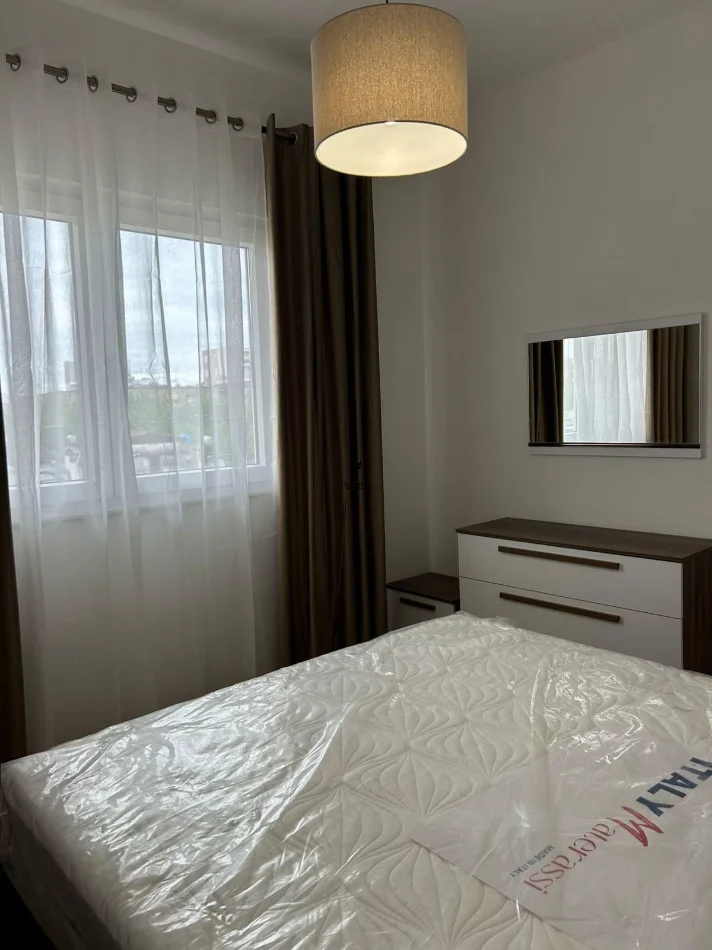Tirane, affitto appartamento 1+1 Piano 3, 60 m² 450 € (ALI DEMI)