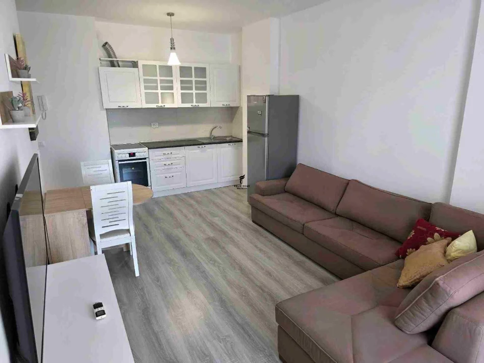 Tirane, affitto appartamento 1+1 al piano 4, 60 m² 550 € (LAPRAKE)