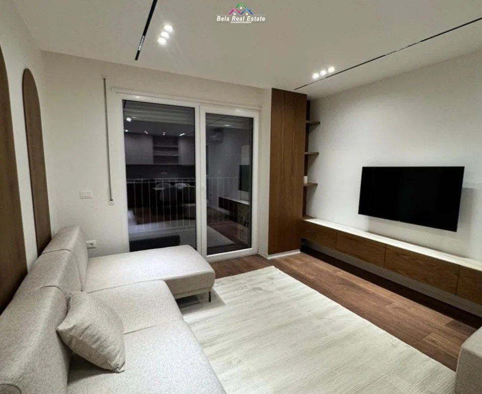 Tirane, affitto appartamento 1+1 Piano 4, 50 m² 700 € (Via Xhanfize Keka)