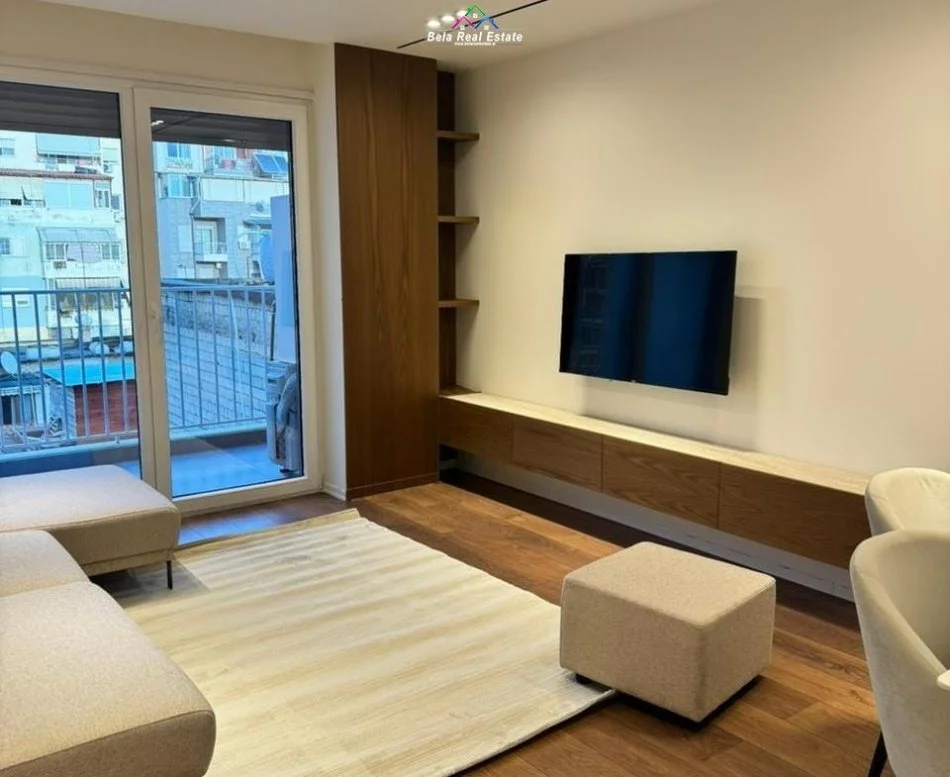Tirane, affitto appartamento 1+1 Piano 4, 50 m² 700 € (Via Xhanfize Keka)