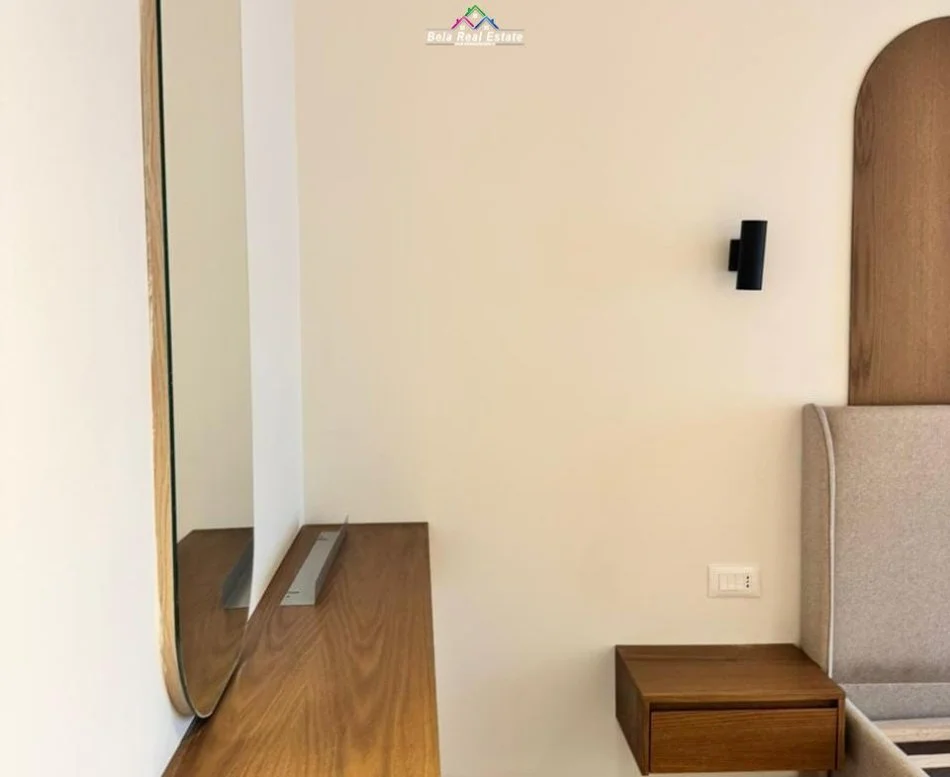 Tirane, affitto appartamento 1+1 Piano 4, 50 m² 700 € (Via Xhanfize Keka)