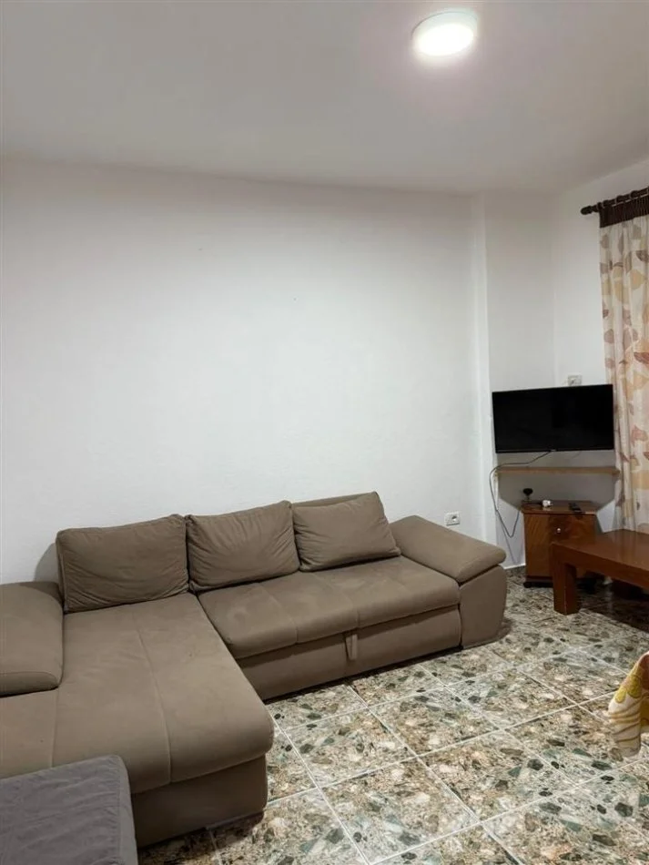 Tirane, Apartment for Rent 1+1+Balcony, 1st Floor, 80 m², €550 (5 MONTHS)