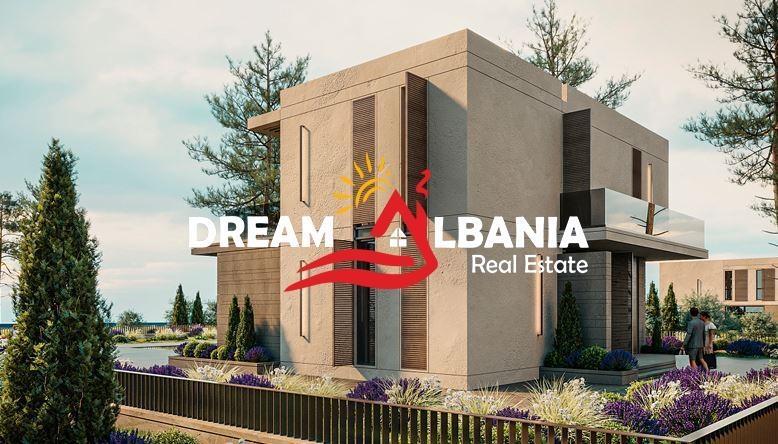 Villa a 2 piani con piscina in vendita a Porto Lalzi