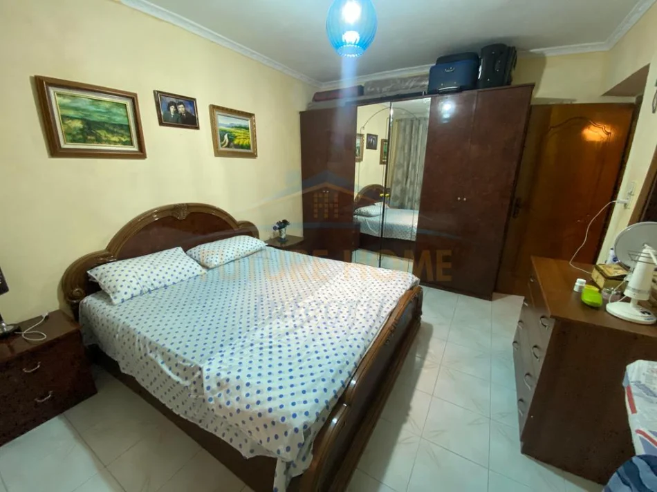 Tirane, affitto appartamento 2+1, Piano 1, 85 m² 600 € (Via Elbasanit)