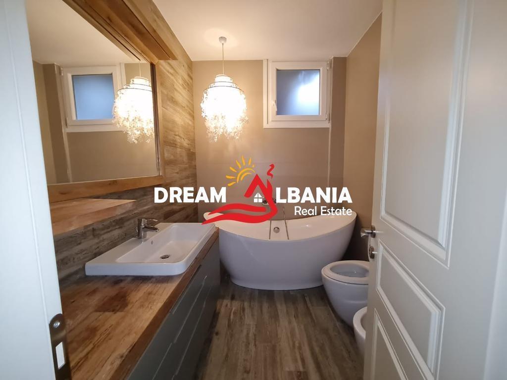 Villa a 2 piani in affitto presso Residenza Long Hill, (ID 4251295)