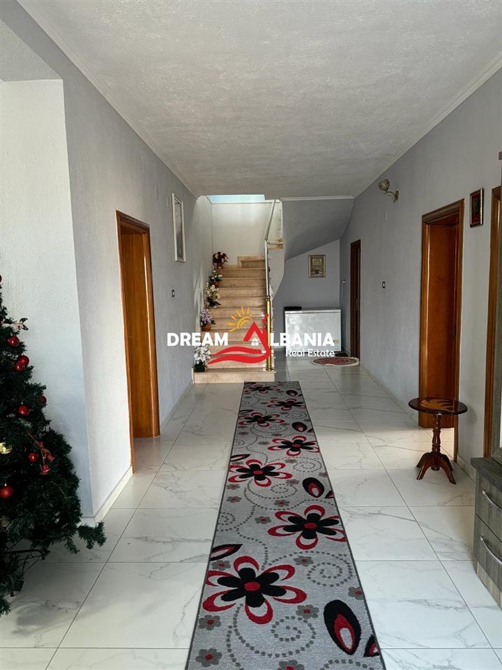 Vile 3 kateshe + lokal ne shitje ne Rrashbull, Durres