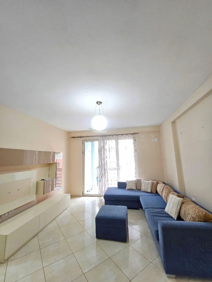 Tirana, 2+1 Apartment for Rent, 5th Floor, 92 m², €520 (Joklin Persi Street)