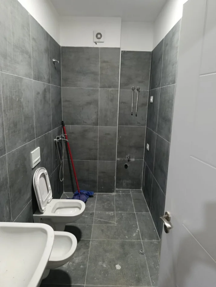 Tirane, affitto di appartamento 1+1 Piano 1, 63 m² 400 € (5 Maggio)