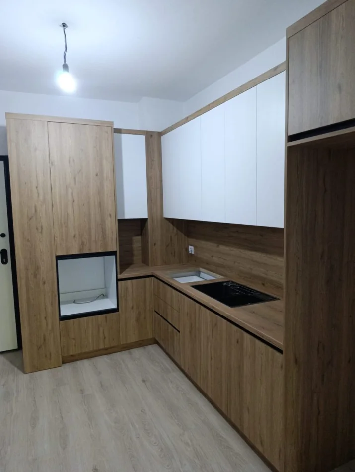 Tirane, affitto di appartamento 1+1 Piano 1, 63 m² 400 € (5 Maggio)