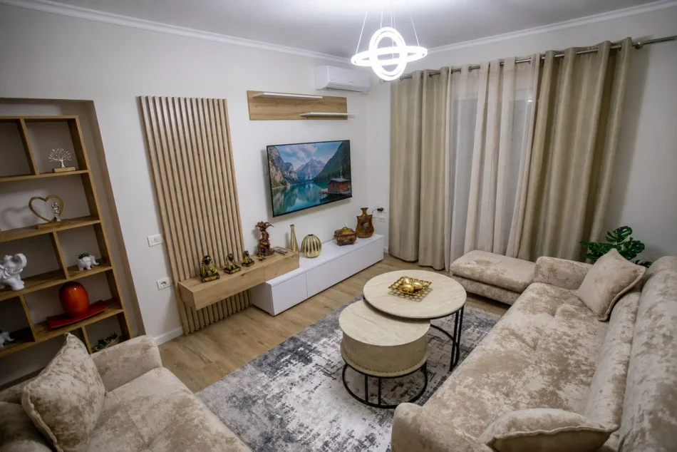Tirane, affitto appartamento 1+1 Piano 2, 70 m² 500 € (Xhamlliku)