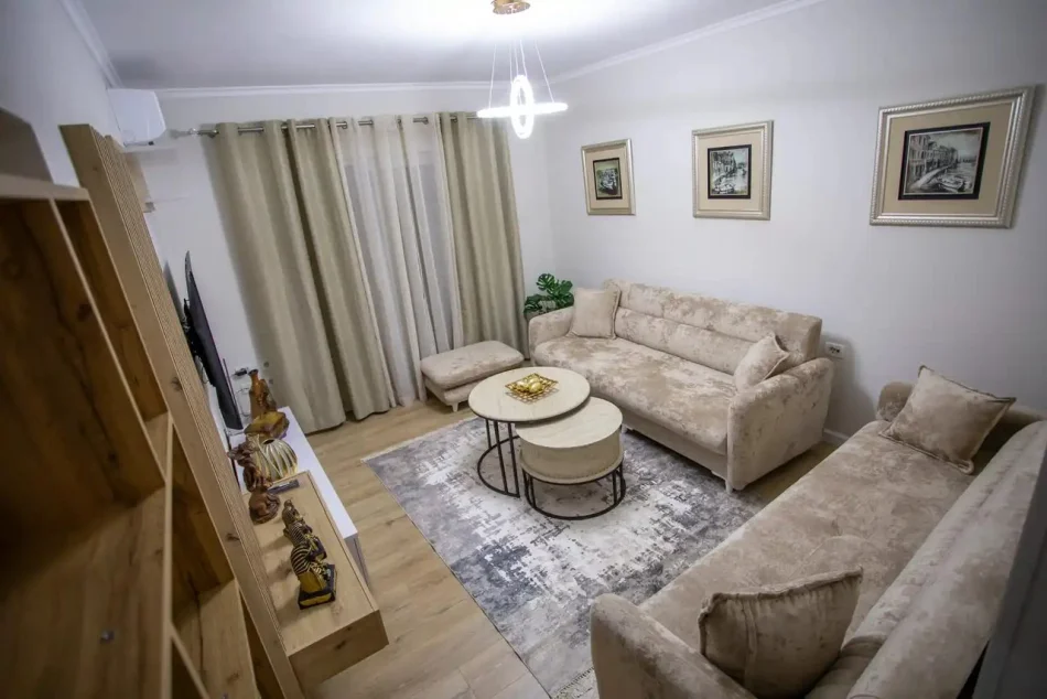 Tirane, affitto appartamento 1+1 Piano 2, 70 m² 500 € (Xhamlliku)