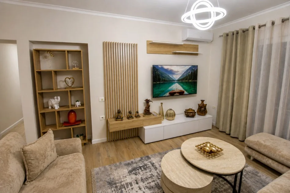Tirane, affitto appartamento 1+1 Piano 2, 70 m² 500 € (Xhamlliku)