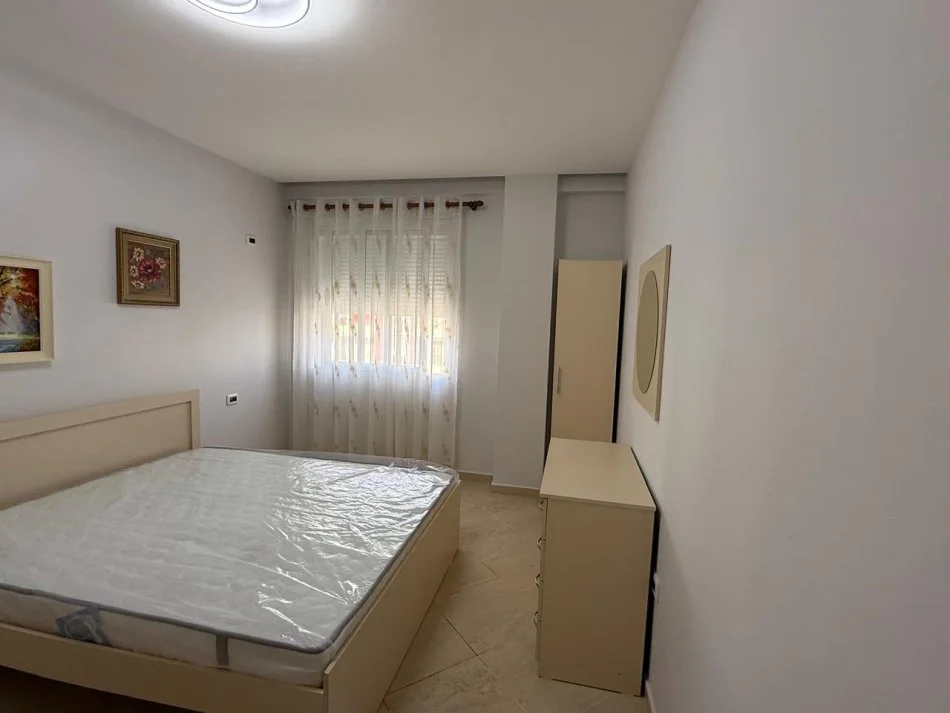 Tirane, Rental Apartment 1+1 with Balcony, 7th Floor, 74 m², €430 (YBERRISH)
