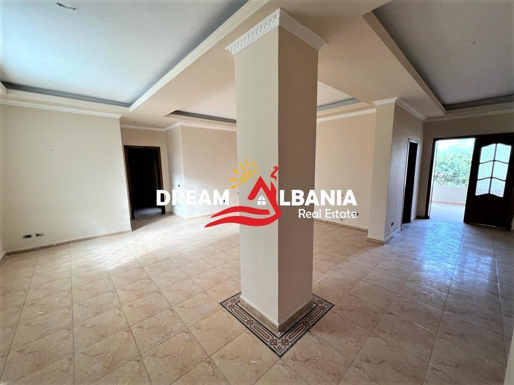 3-Story Villa for Sale in Yzberisht (ID 4141034)