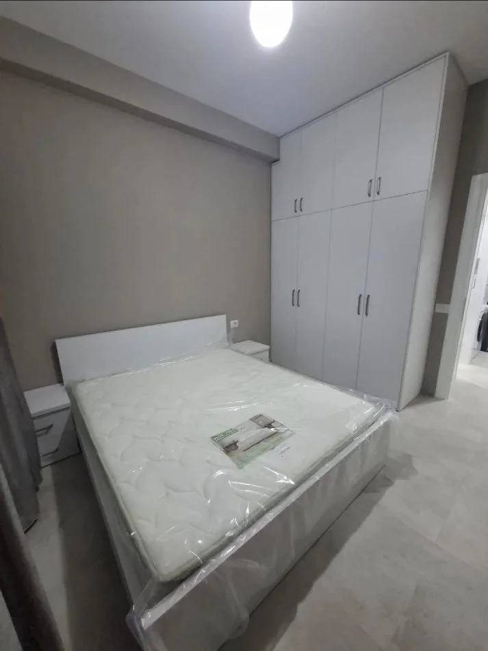 Tirane, affitto appartamento 1+1 al sesto piano, 60 m², 600 € (RRUGA E KAVAJES)