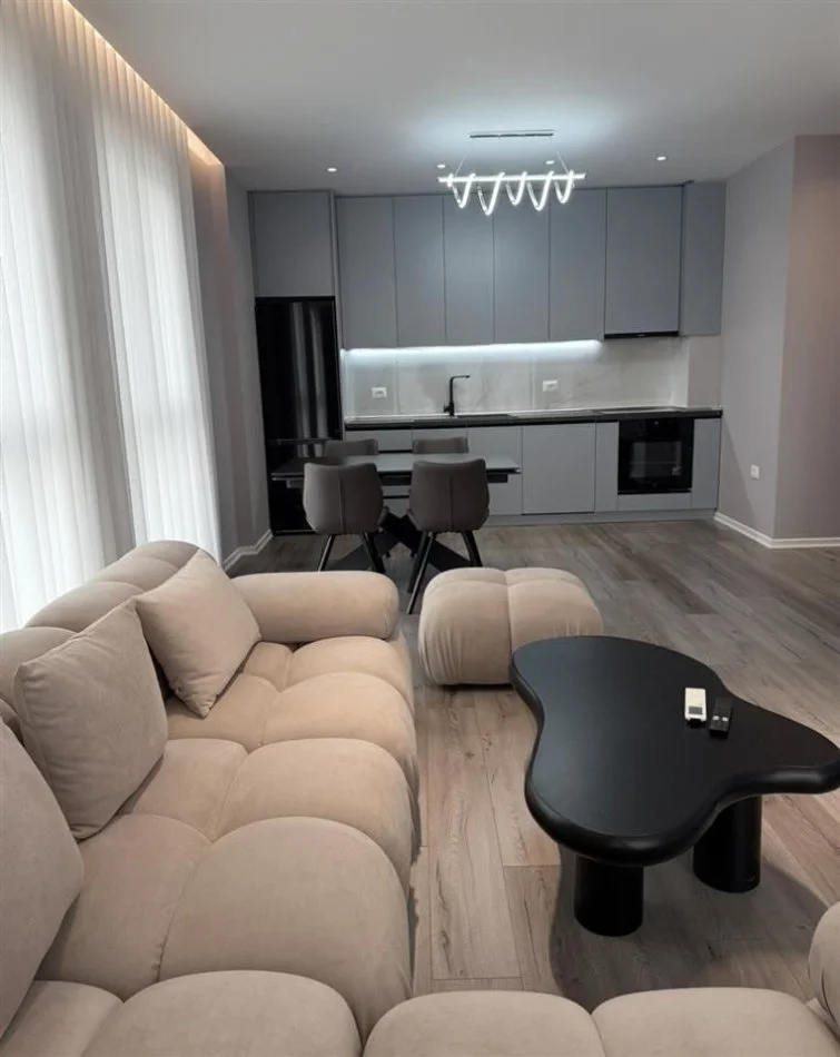 Tirane, affitto appartamento 2+1 Piano 8, 103 m² 900 € (DON BOSKO)