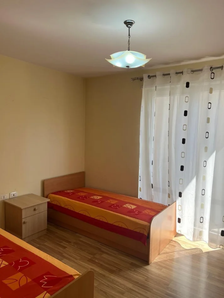 Tirane, Rental 2+1 Apartment, 4th Floor, 114 m², €700 (Pazari I Ri)