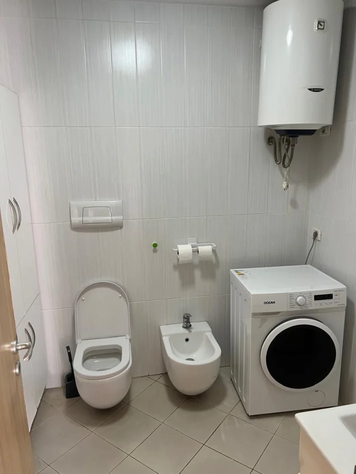 Tirane, Rental 2+1 Apartment, 4th Floor, 114 m², €700 (Pazari I Ri)