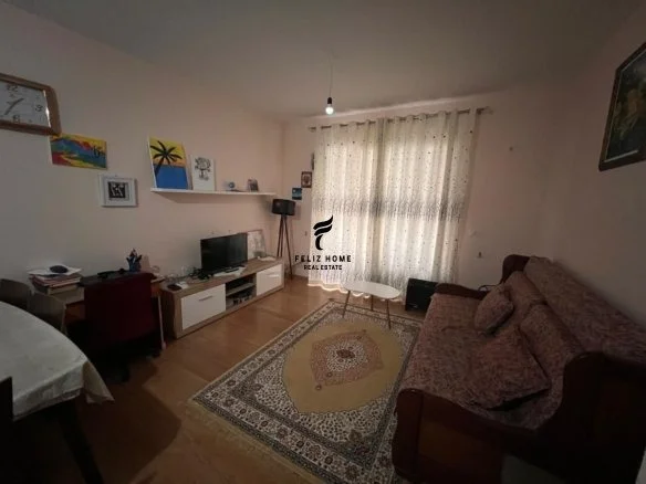 Tirana, affitto appartamento 1+1 al quinto piano, 70 m², 400 € (ASTIR)