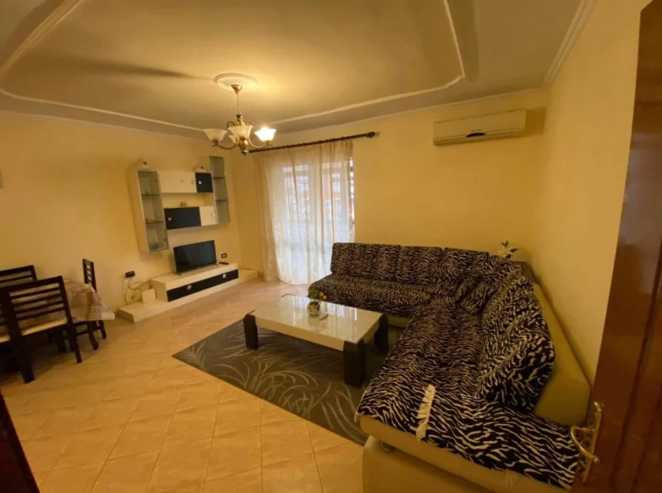 Tirane, apartment 2+1 for rent, 5th Floor, 80 m², 550 € (Prosecutor's Office and Tirana District Court)