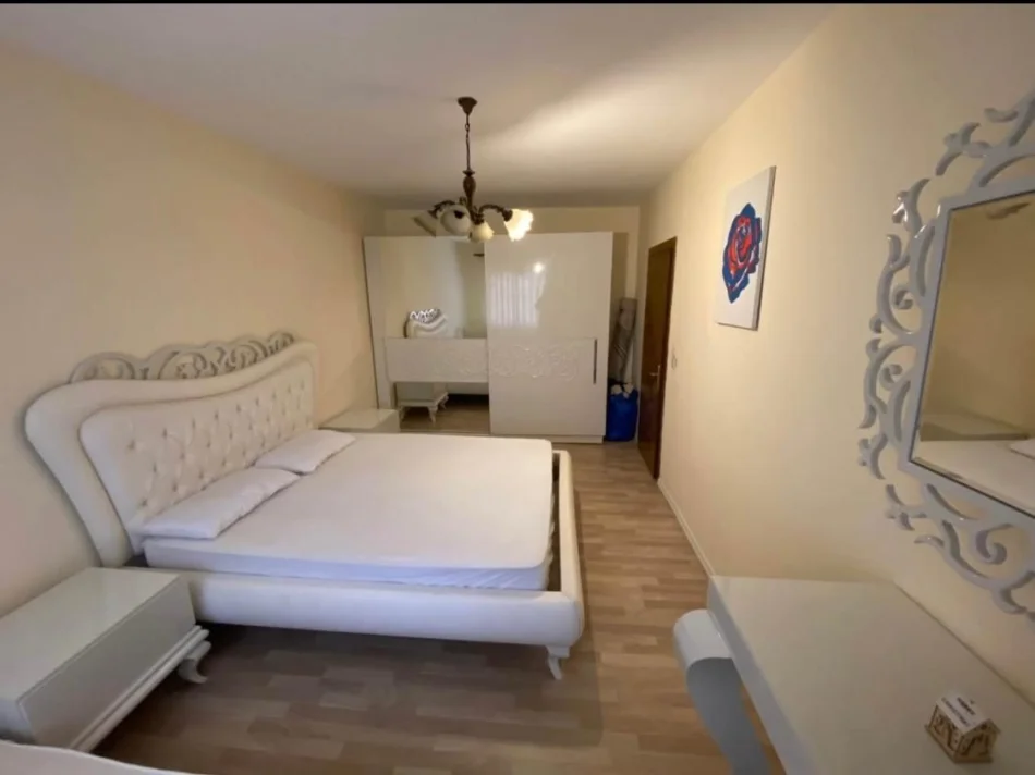 Tirane, apartment 2+1 for rent, 5th Floor, 80 m², 550 € (Prosecutor's Office and Tirana District Court)