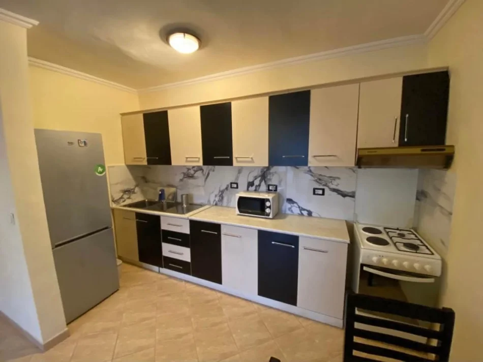 Tirane, apartment 2+1 for rent, 5th Floor, 80 m², 550 € (Prosecutor's Office and Tirana District Court)