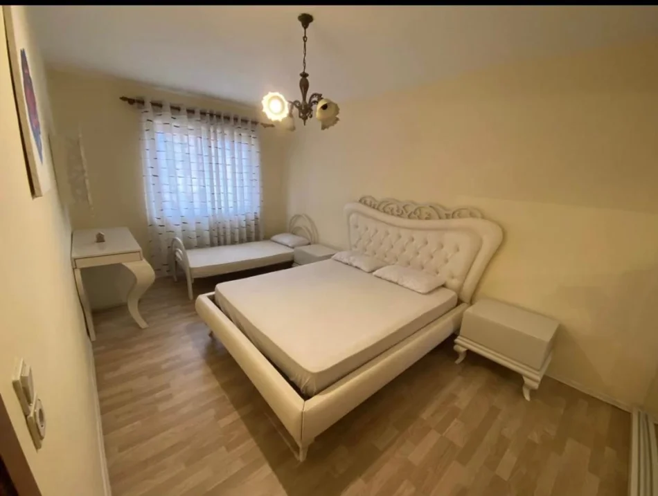 Tirane, apartment 2+1 for rent, 5th Floor, 80 m², 550 € (Prosecutor's Office and Tirana District Court)