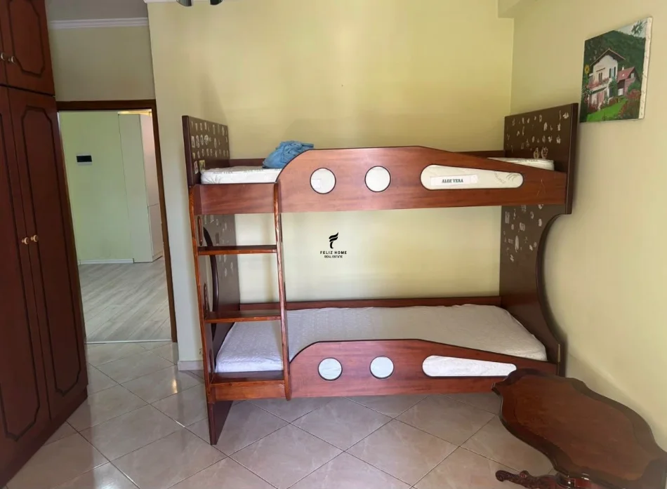 Tirane, affitto appartamento 2+1 Piano 4, 100 m² 600 € (21 DICEMBRE)