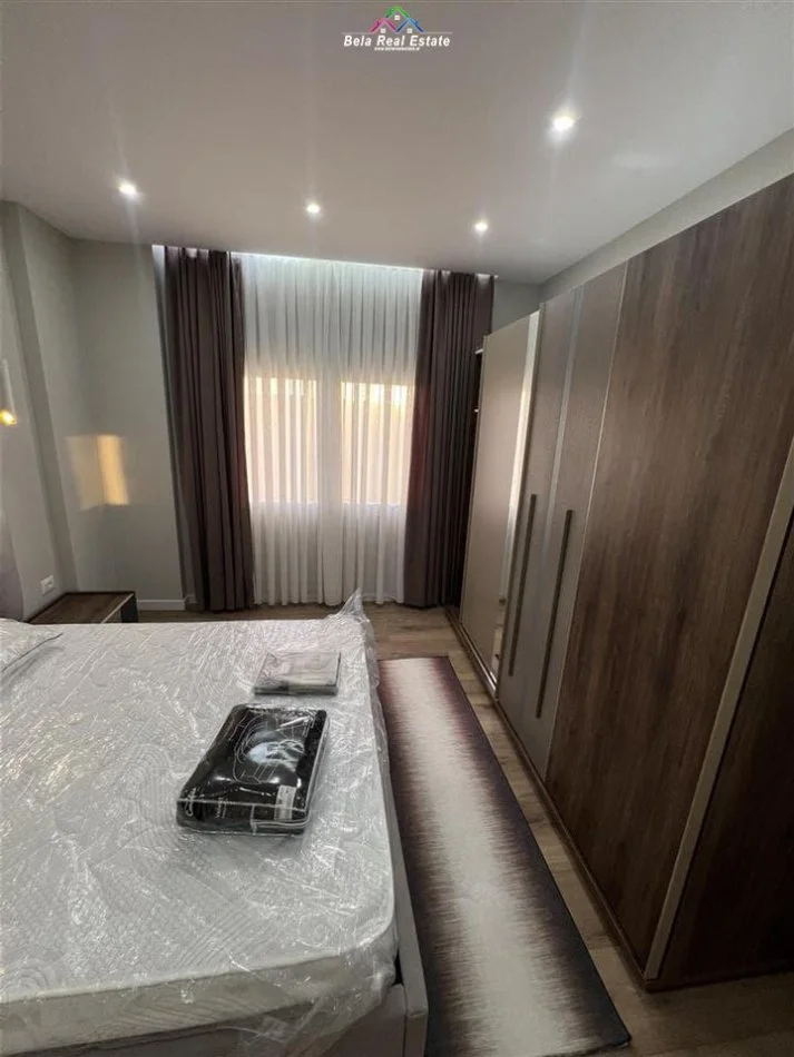 Tirane, for rent 1+1 apartment with balcony, 3rd floor, 76 m², €600 (farke)