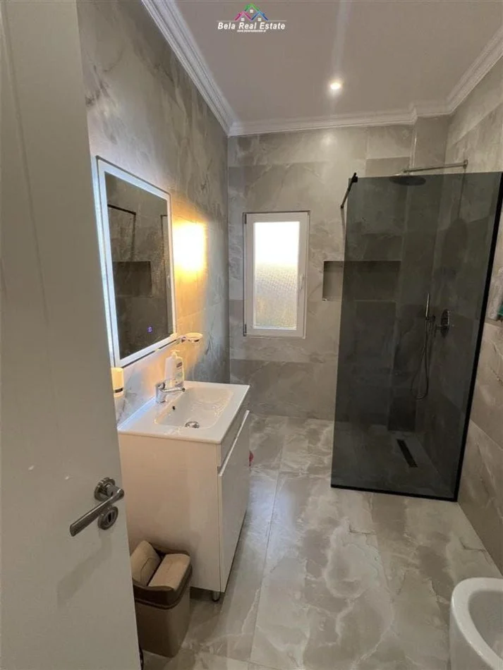 Tirane, for rent 1+1 apartment with balcony, 3rd floor, 76 m², €600 (farke)