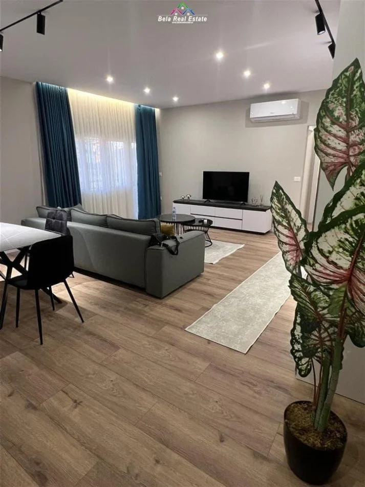 Tirane, for rent 1+1 apartment with balcony, 3rd floor, 76 m², €600 (farke)