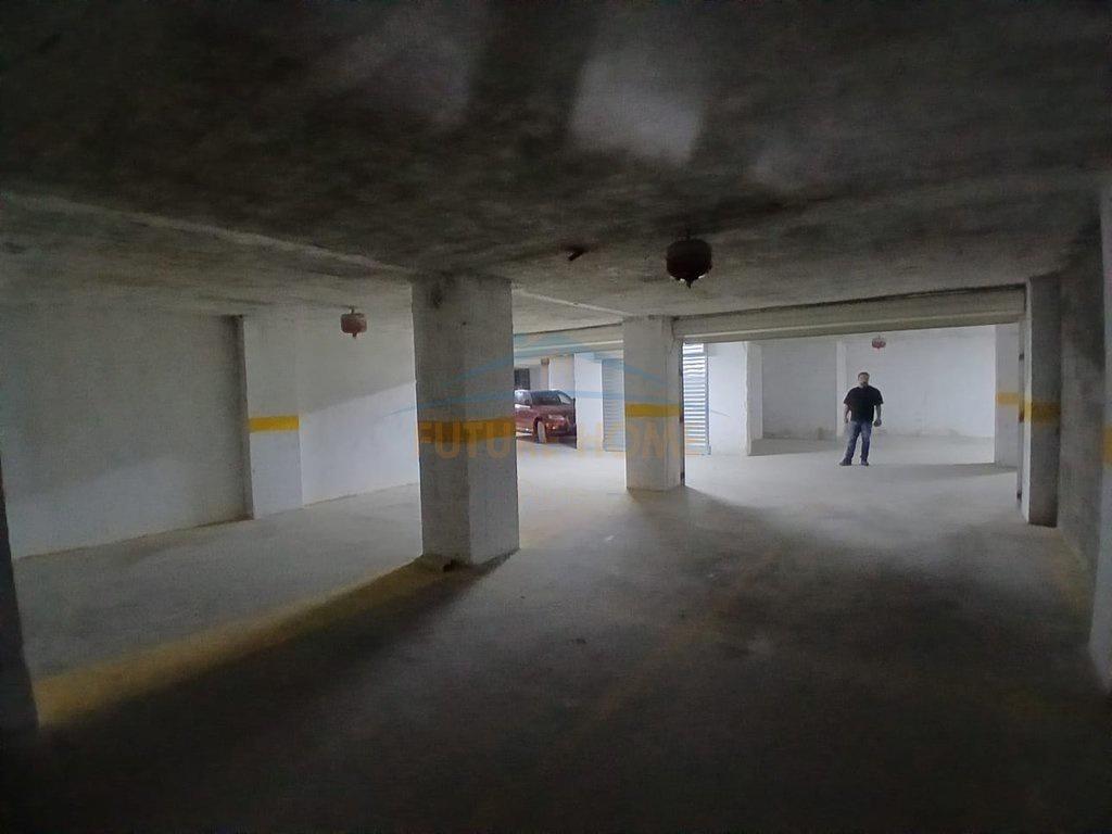 0683487469 Garage for Sale, Rruga e Kavajes, Tirana
