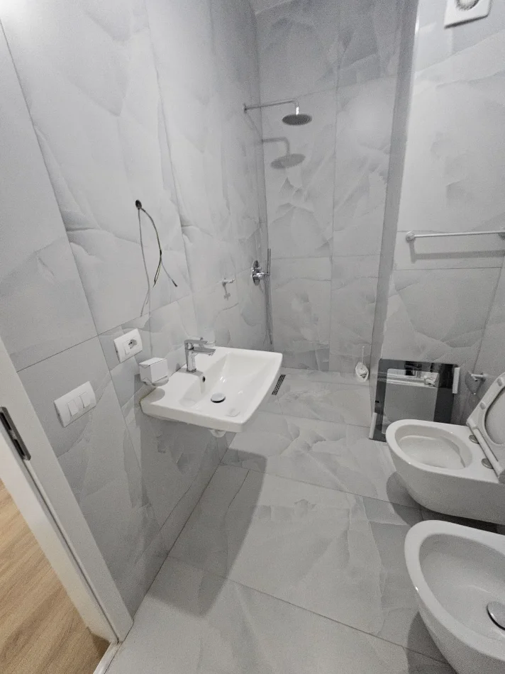 Tirana, For Rent Apartment 1+1+Balcony, 3rd Floor, 70 m², €400 (ALI DEMI)