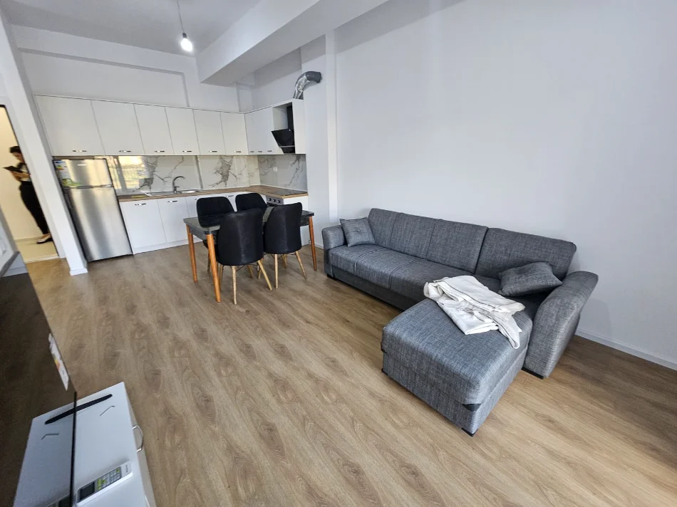 Tirana, For Rent Apartment 1+1+Balcony, 3rd Floor, 70 m², €400 (ALI DEMI)