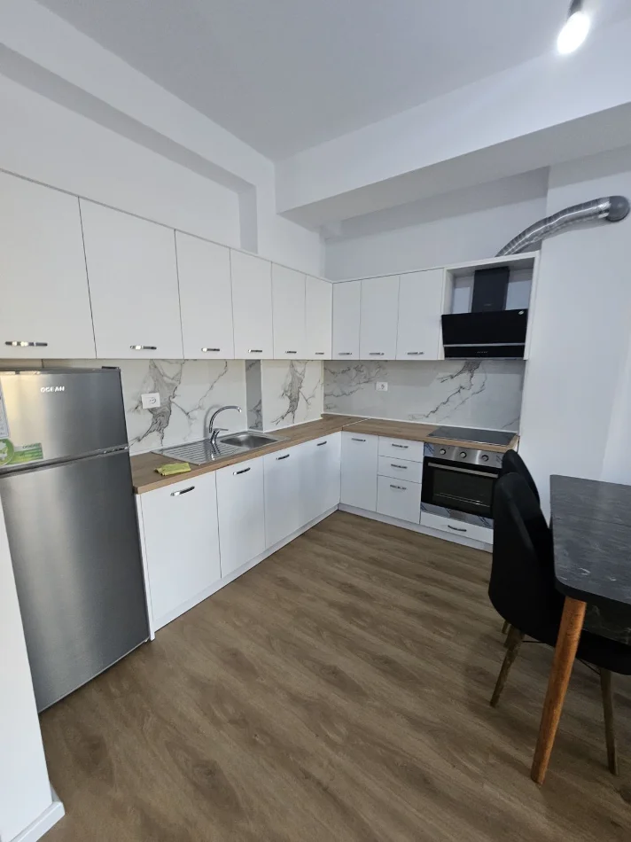 Tirana, For Rent Apartment 1+1+Balcony, 3rd Floor, 70 m², €400 (ALI DEMI)