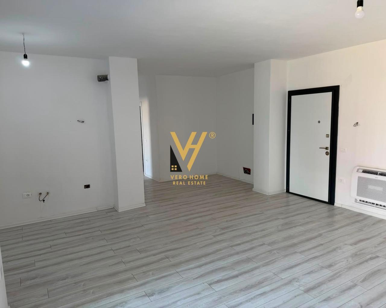 JEPET ZYRE 105 M2 ME QIRA TE BULEVARDI I RI 80.000 LEKE