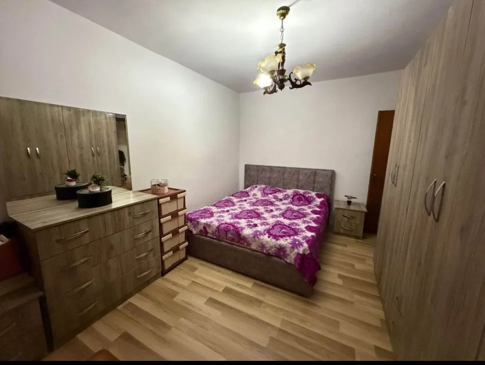 Tirana, Apartment for Rent 1+1+Balcony, 2nd Floor, 70 m², €500 (TRAIN STATION)