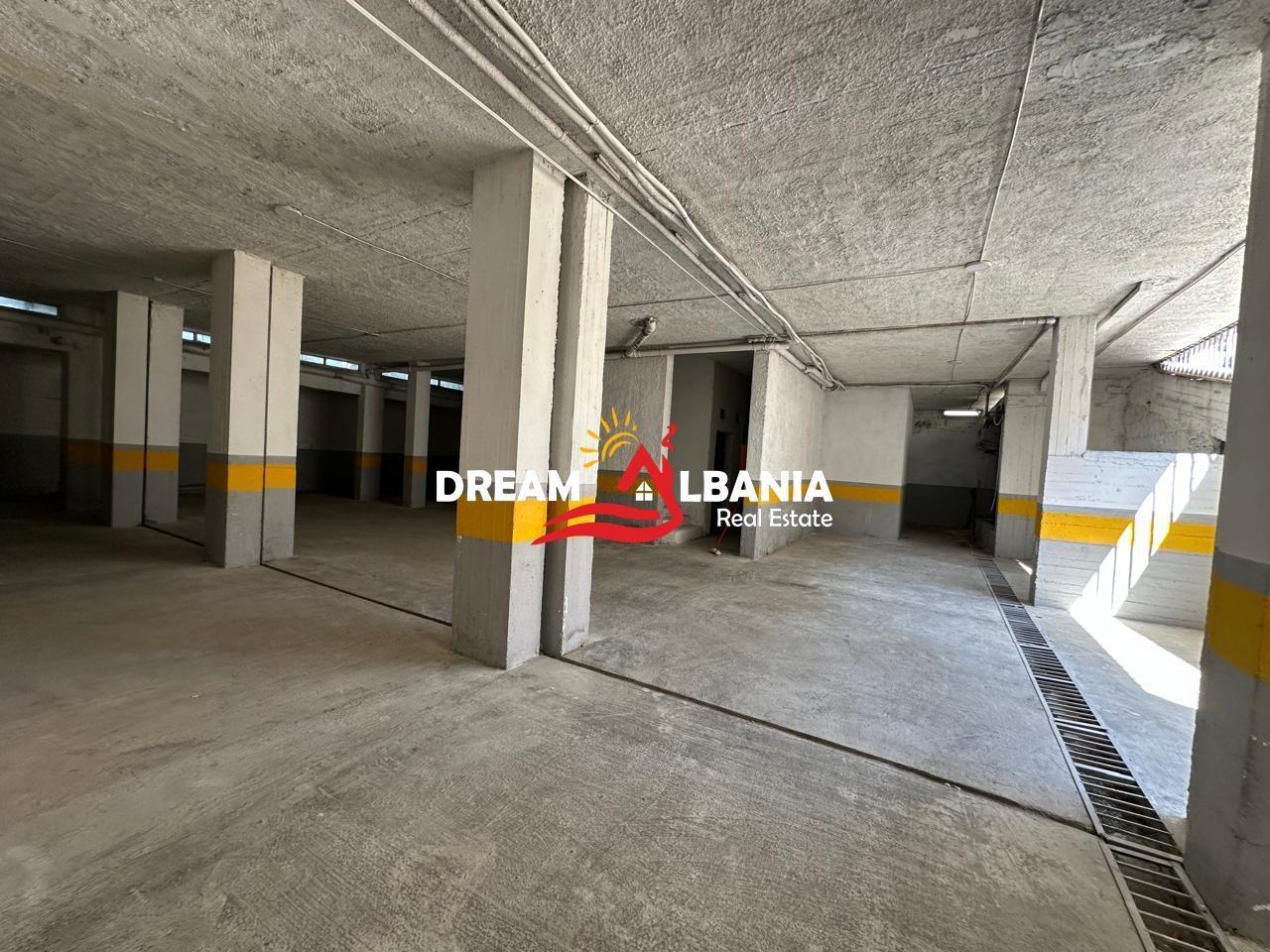 Vendita locale con garage presso il Comune di Parisi (ID 4181093)