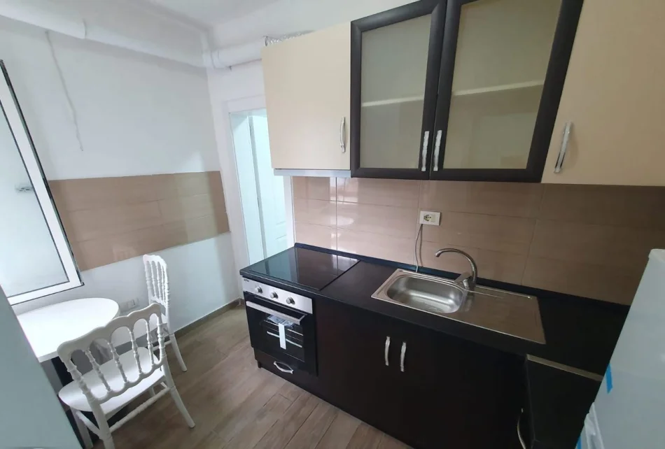 Tirane, Apartment for Rent 1+1, 4th Floor, 40 m², 450 € (Zogu i Zi)