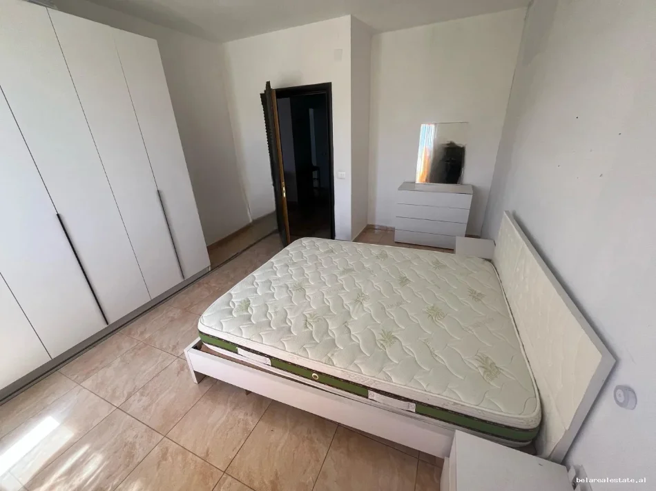 Tirane, Rental Apartment 2+1, 3rd Floor, 82 m², €530 (Sokrat Miho)