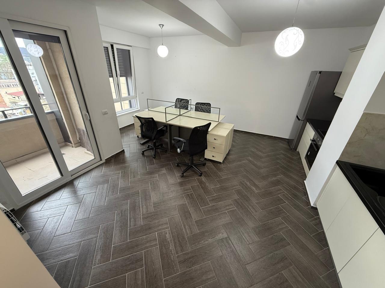 Apartment with Yard 64 m2 for Sale - Price 80,000 LEKE