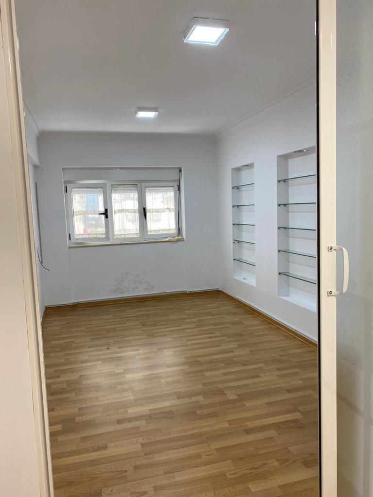 Zyra con Quera 120 m2 Centro 140.000 Leke