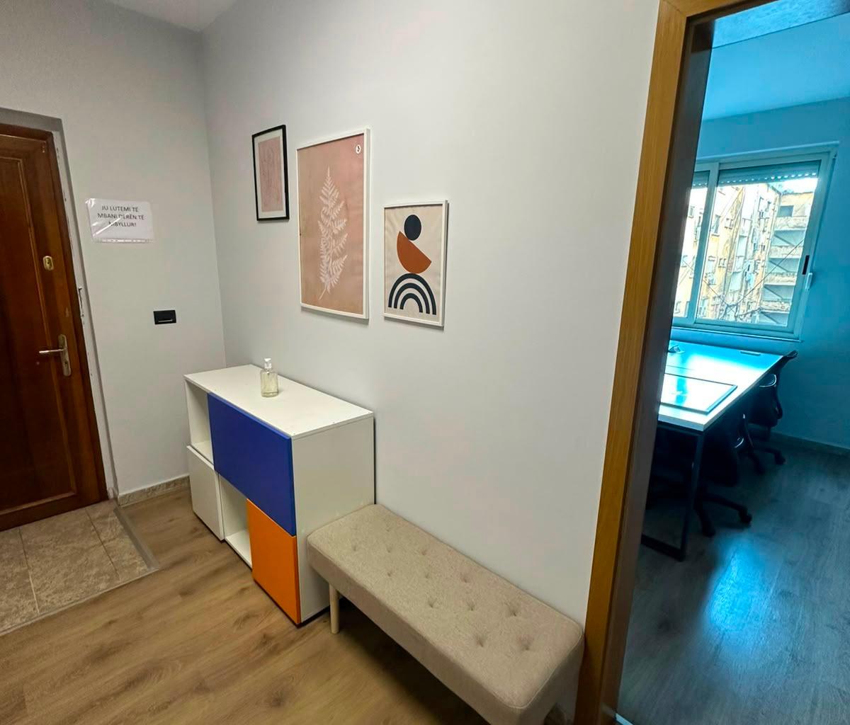 Office for Rent, Bllok