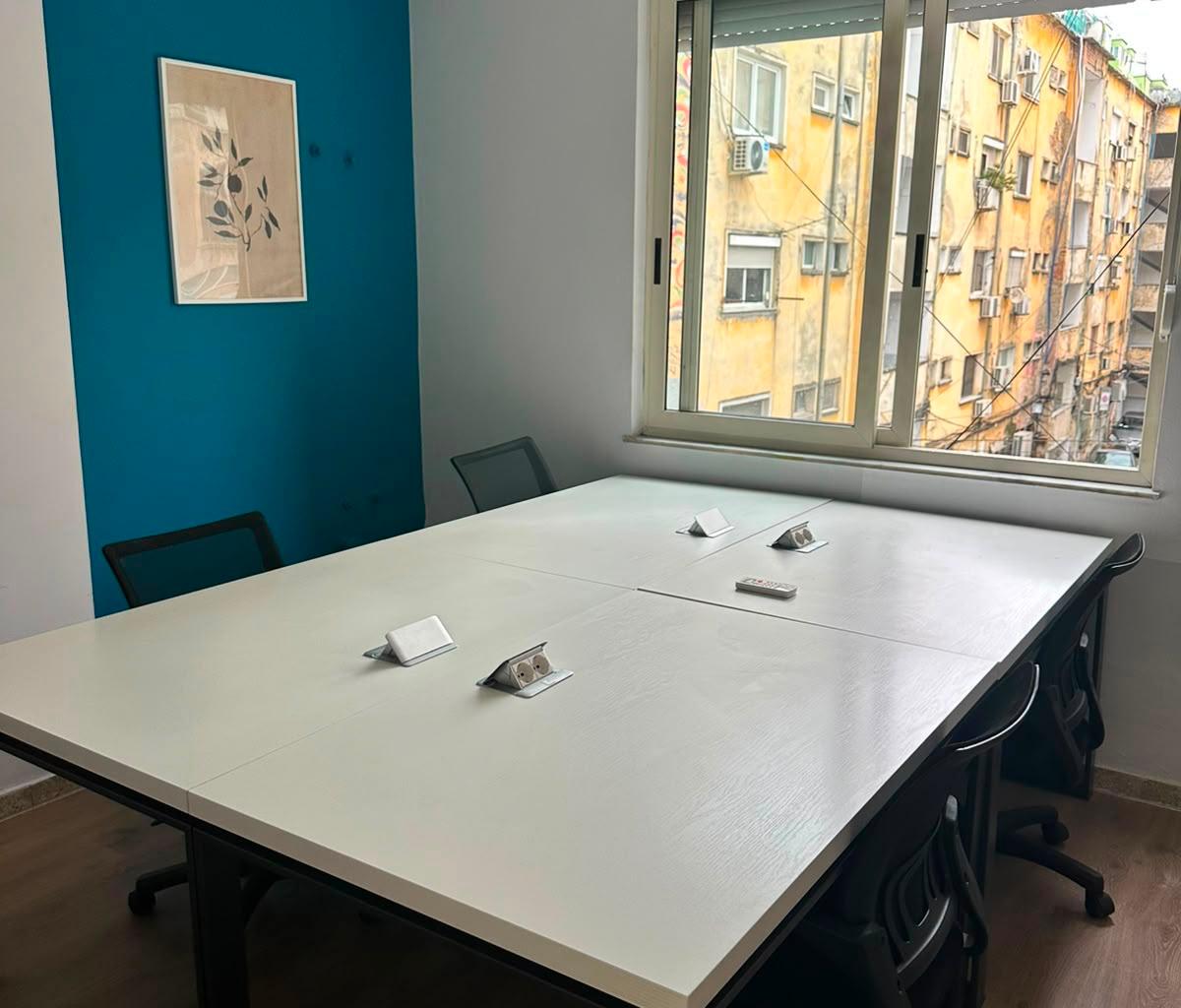 Office for Rent, Bllok