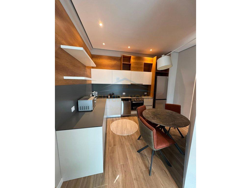 0683487469 Rent, 2+1+2 Apartment + Parking Spot, SQUARE 21