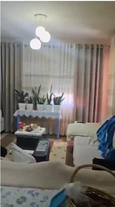 For Sale: 2+1 Apartment – Pallatet Çabej, Misto Mame
