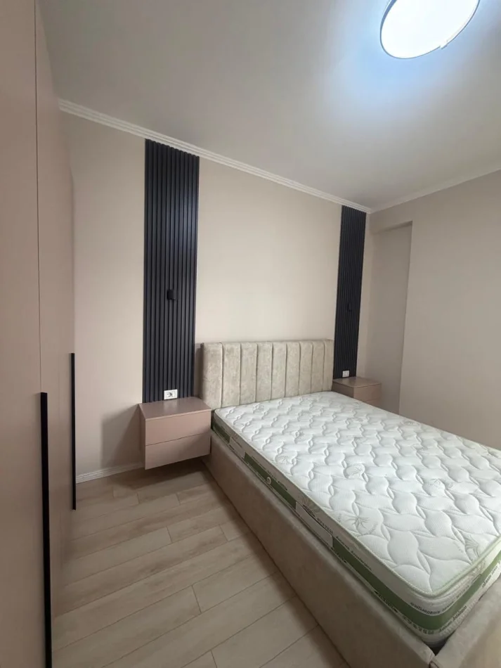 Tirana, Apartment 1+1 for Rent, 3rd Floor, 60 m², €600 (Emerald Center)
