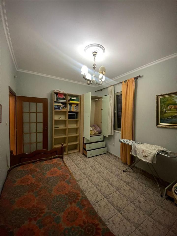 Vile me qera 2+1 tek Ish Tregu Elektrik (ID BV22465) Tirane