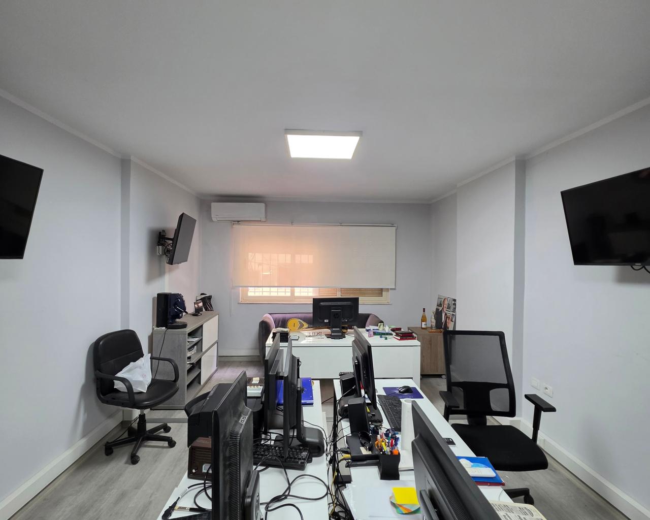 ZYRË : 110 m² Kati 1 Teknik 📍Petro Nini - 1000€/Muaj